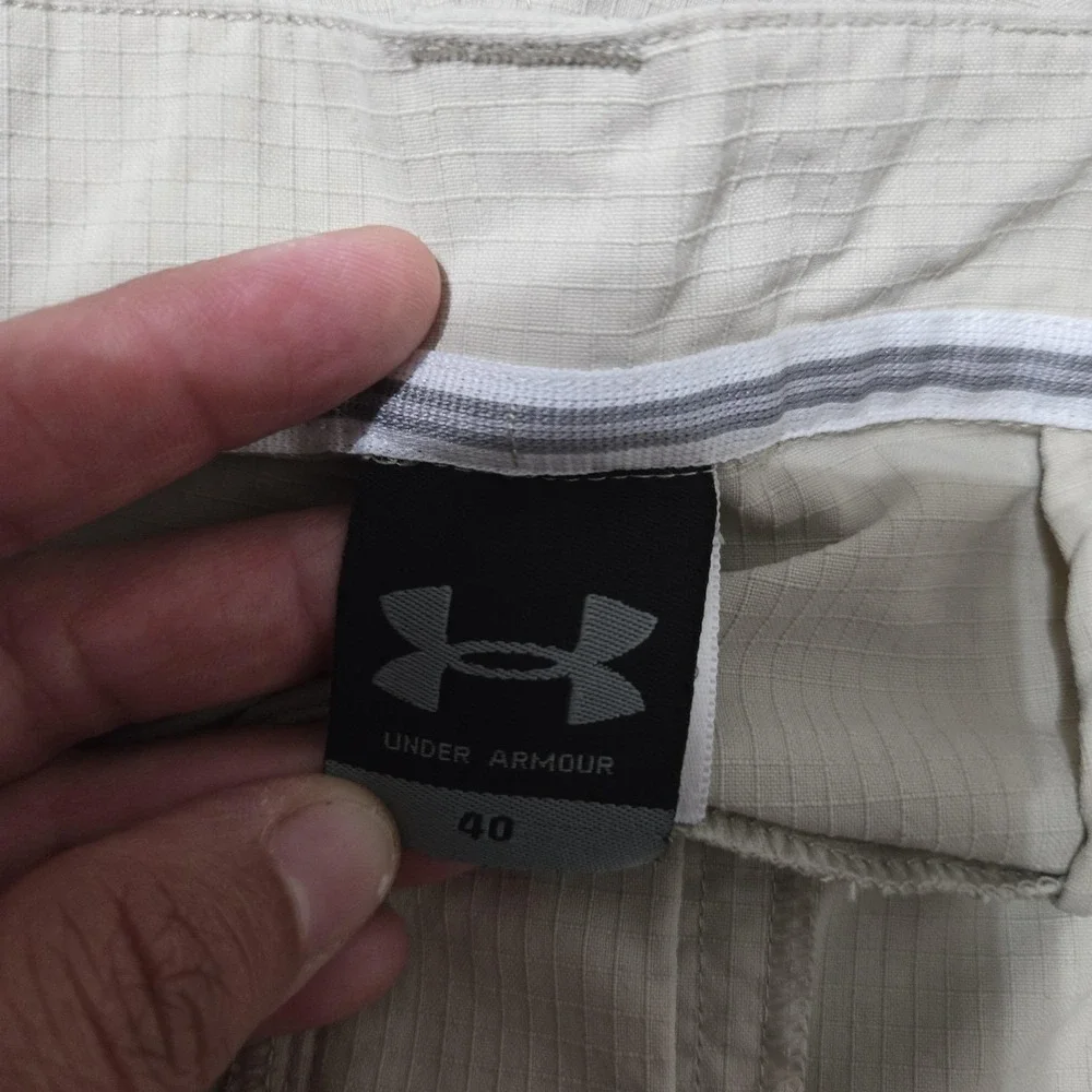 Under Armour Shorts Mens 40 Beige Nylon Cargo Microfiber Lightweight Summer
